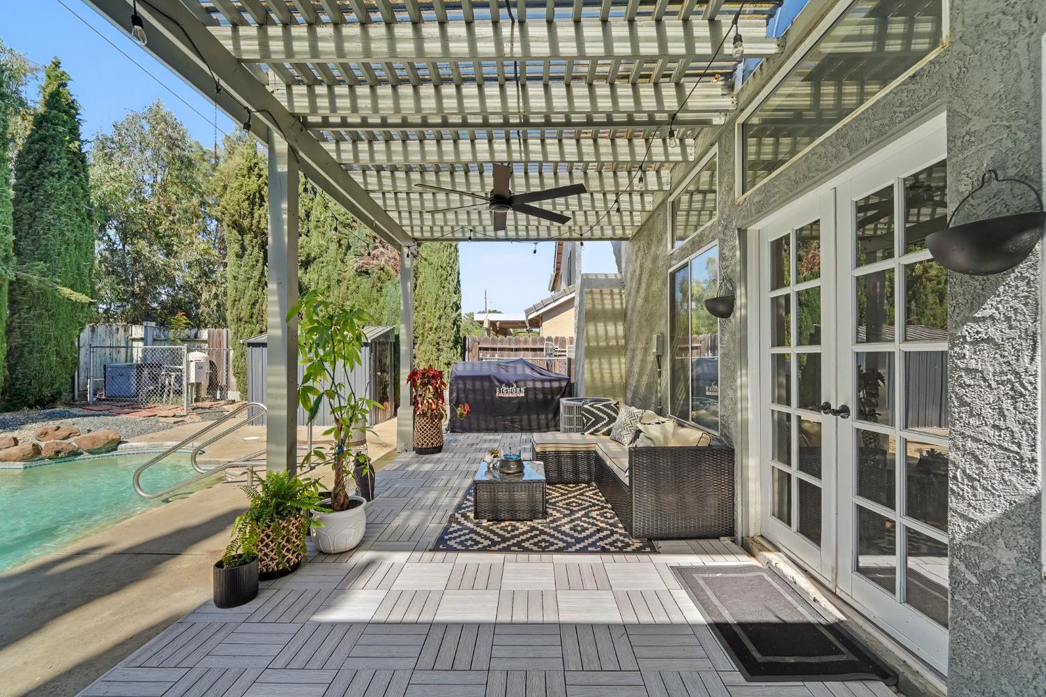1750 E G St, Oakdale, CA 95361