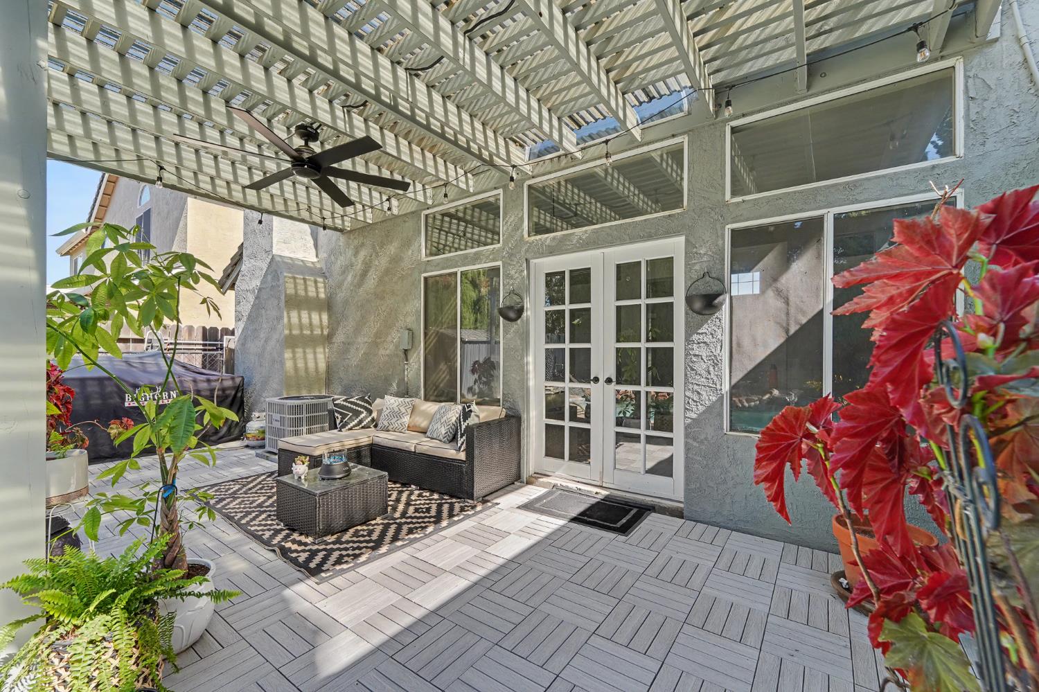 1750 E G St, Oakdale, CA 95361