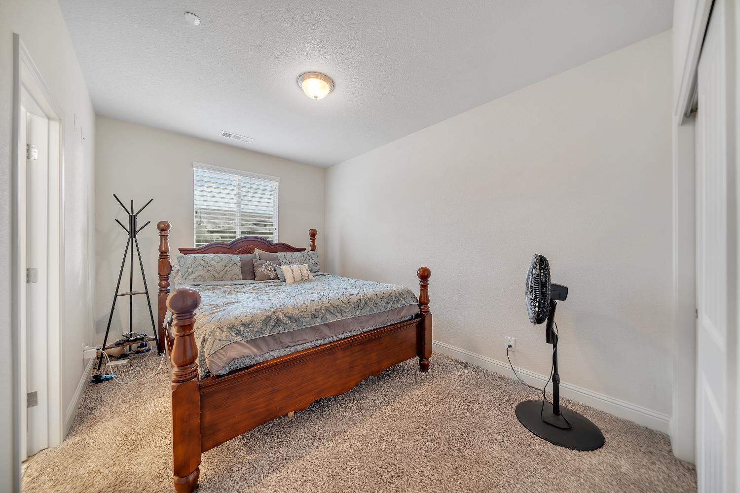 1910 Southport Ave, Livingston, CA 95334