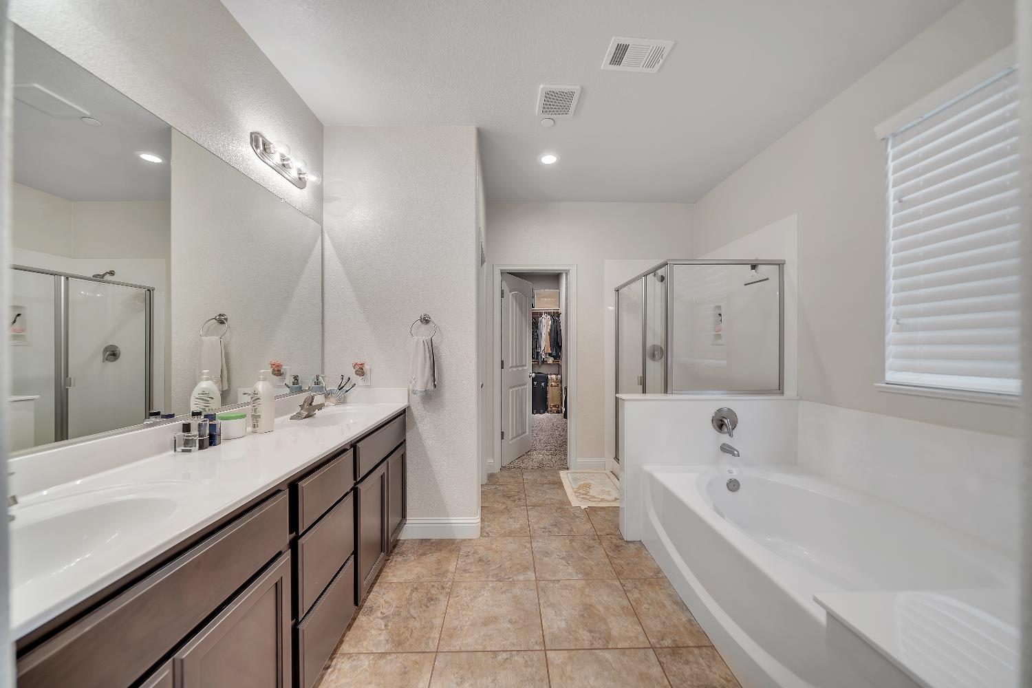 1910 Southport Ave, Livingston, CA 95334
