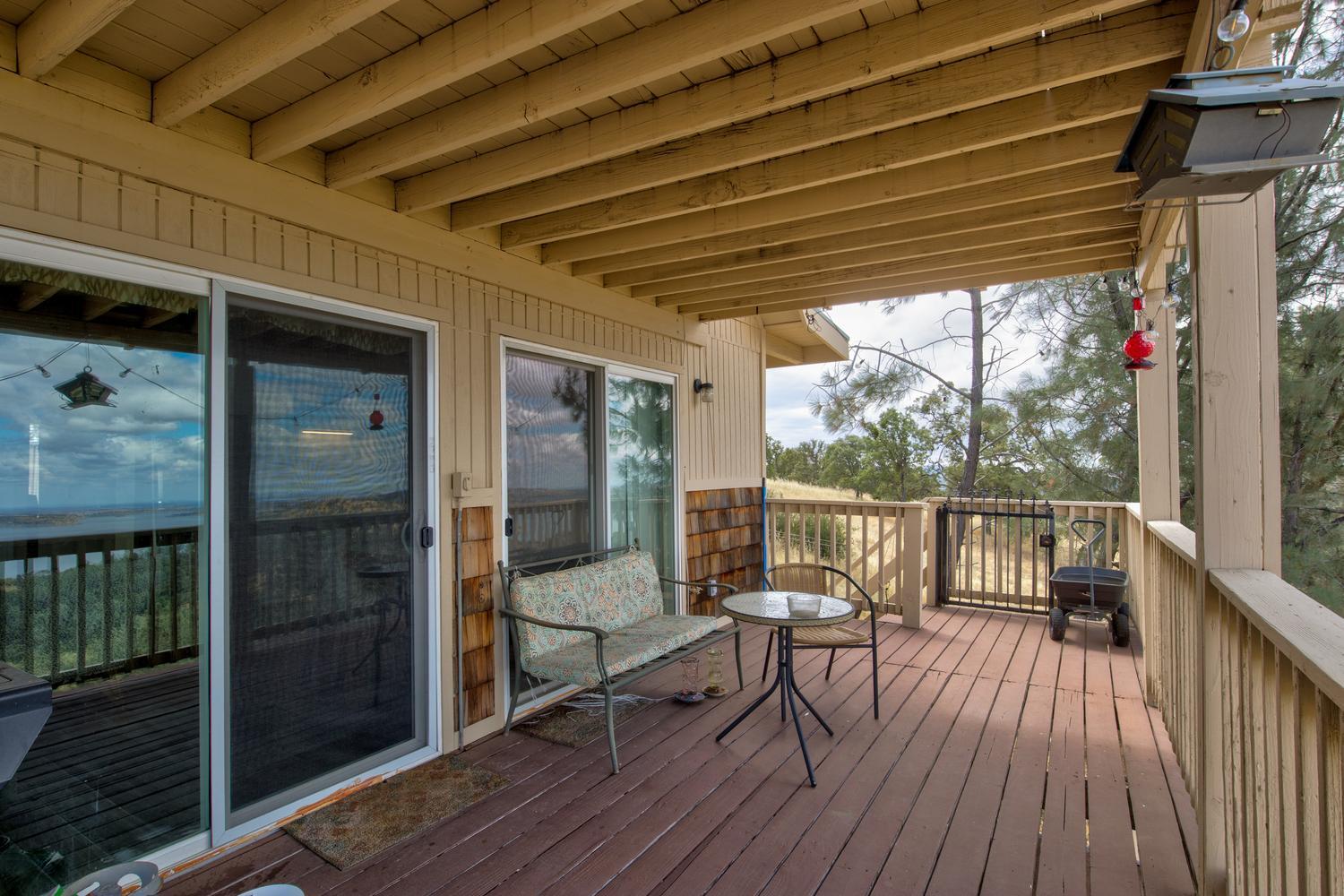 5874 Arbolada Dr, La Grange, CA 95329