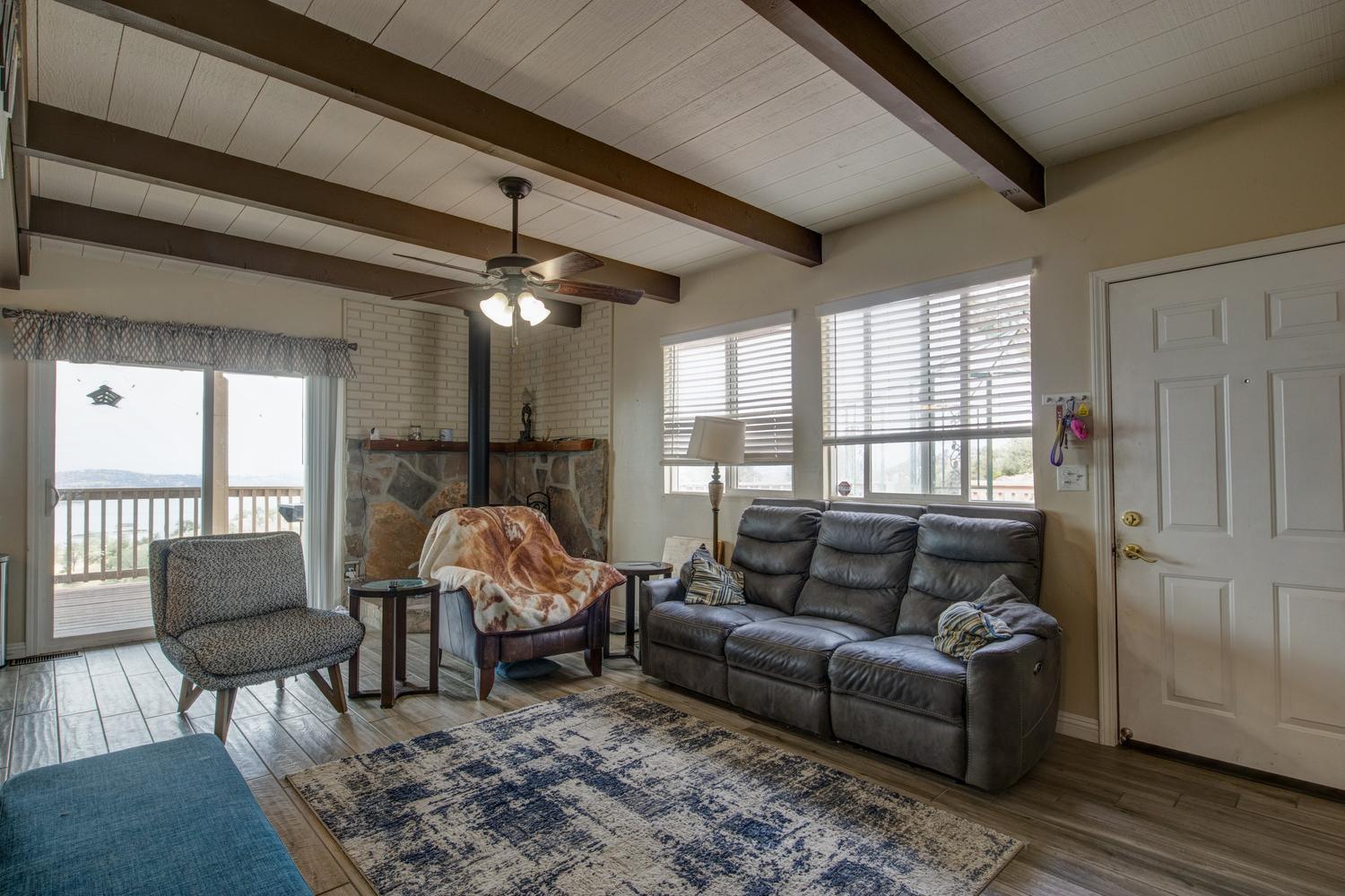 5874 Arbolada Dr, La Grange, CA 95329