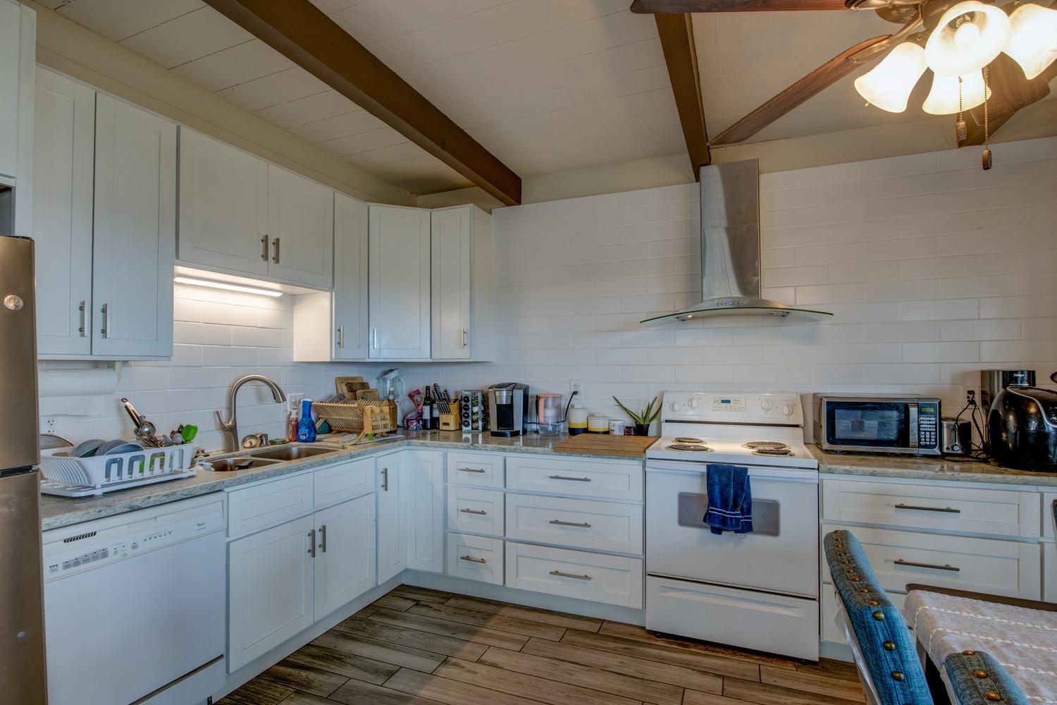 5874 Arbolada Dr, La Grange, CA 95329