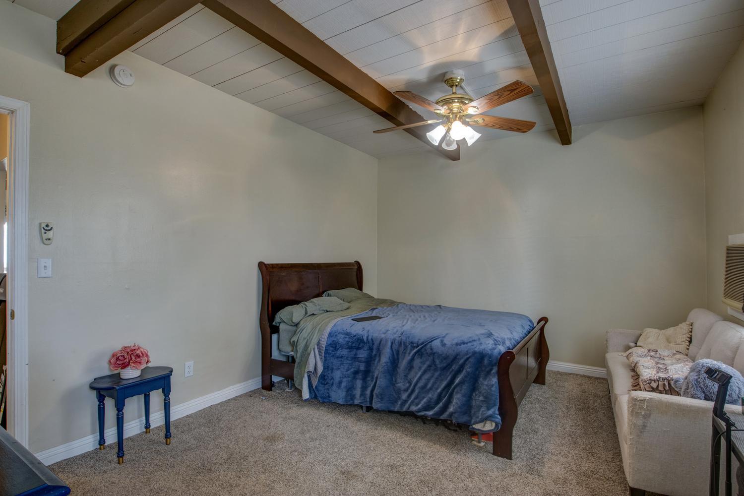 5874 Arbolada Dr, La Grange, CA 95329