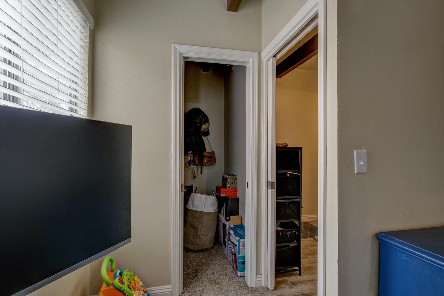 5874 Arbolada Dr, La Grange, CA 95329