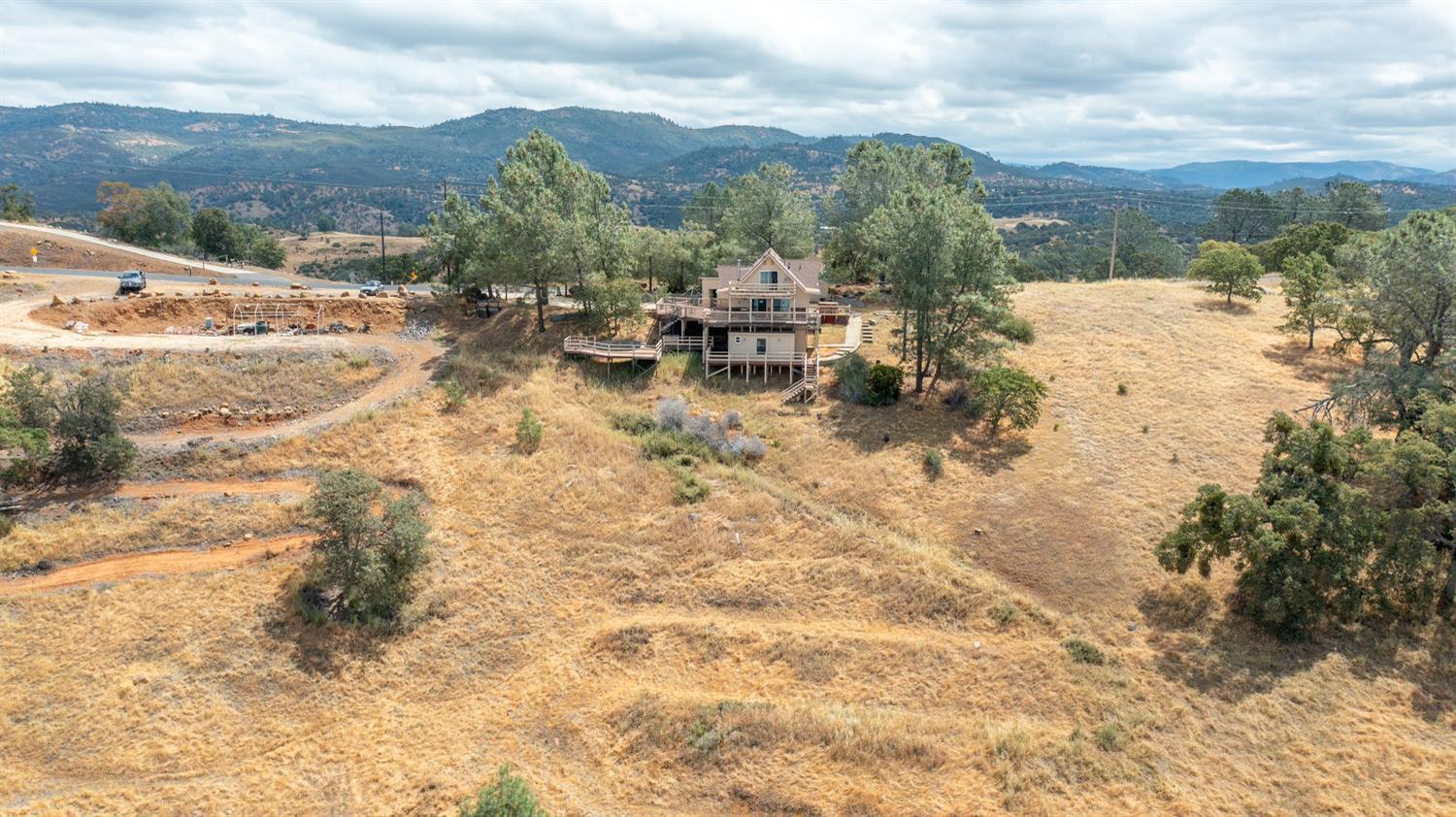 5874 Arbolada Dr, La Grange, CA 95329