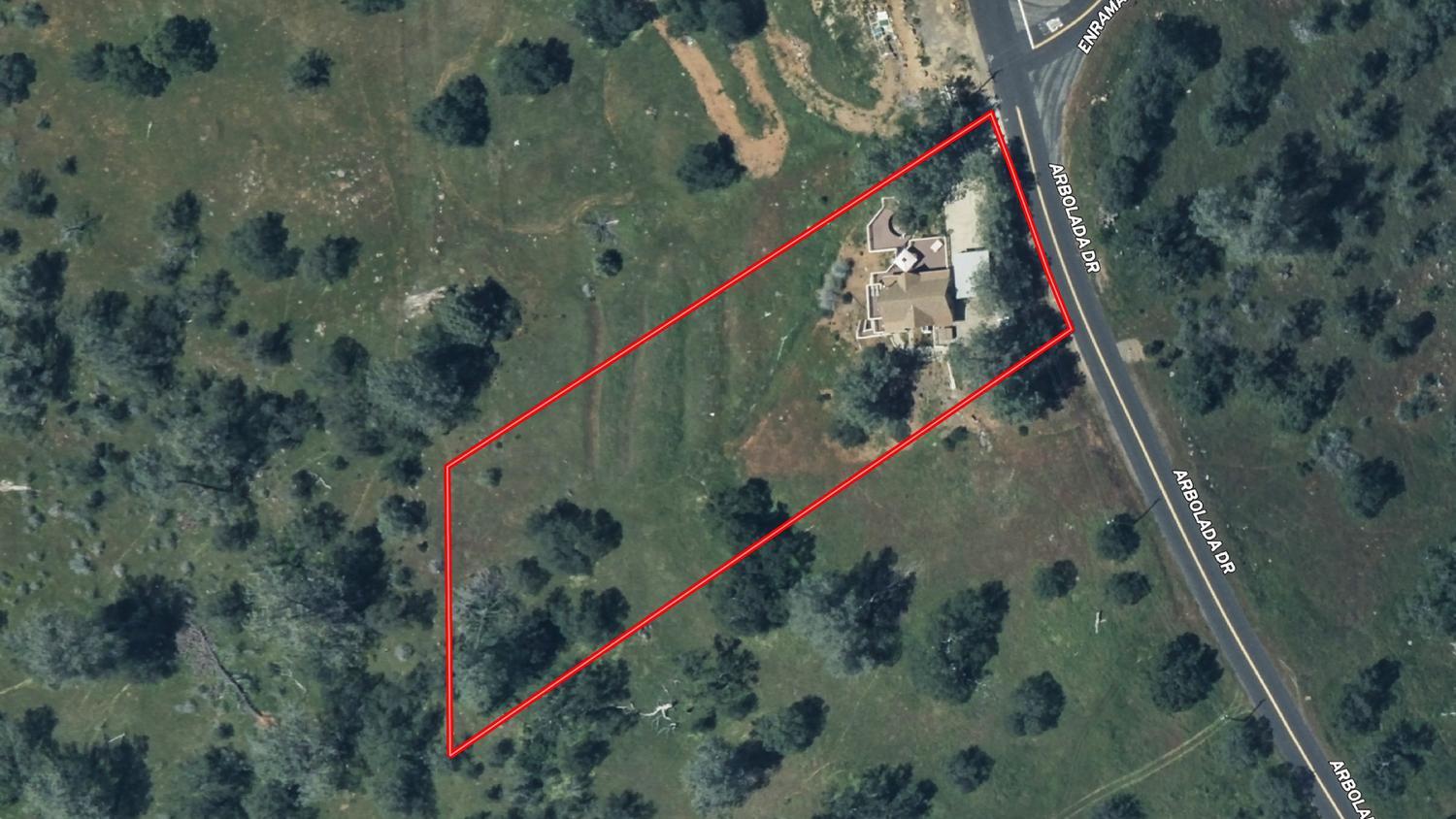 5874 Arbolada Dr, La Grange, CA 95329