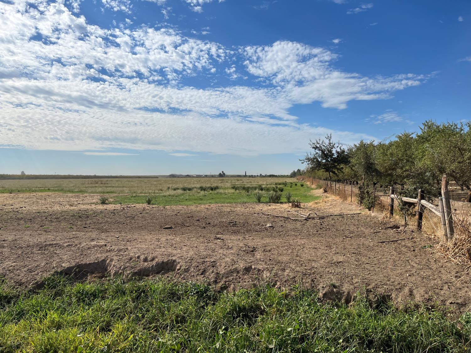 0 Claribel Rd, Oakdale, CA 95361