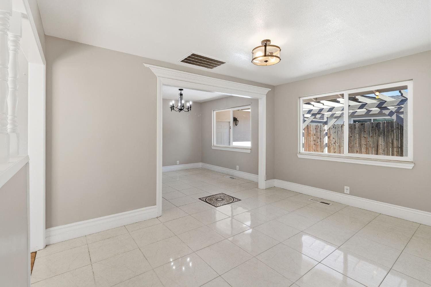1408 Wallin Way, Modesto, CA 95351