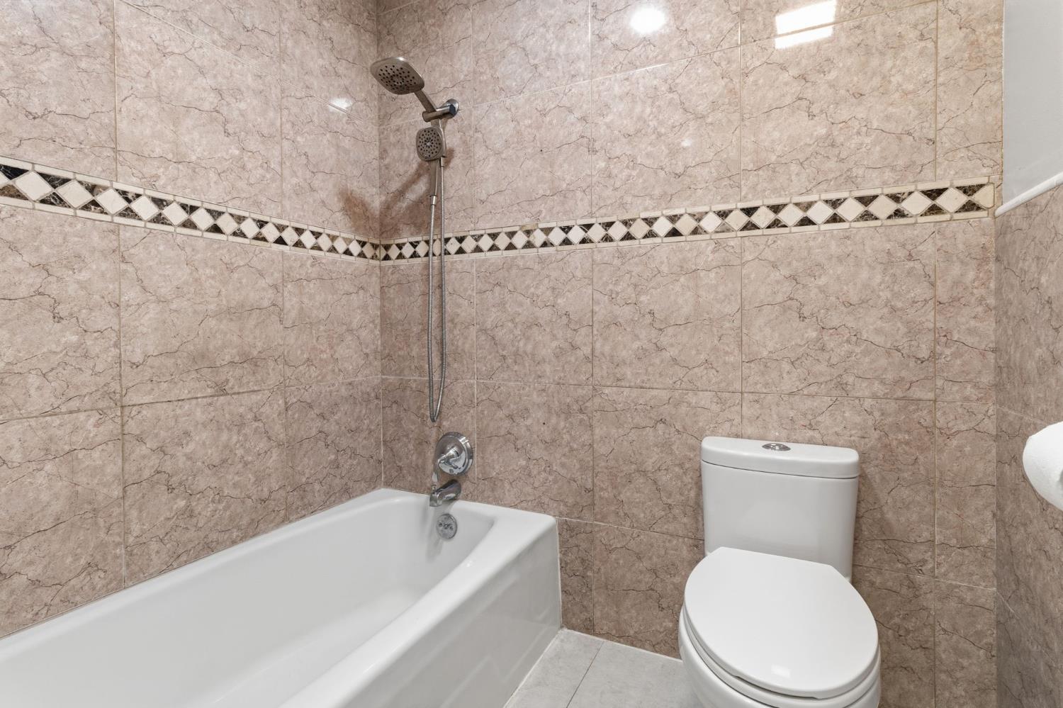 1408 Wallin Way, Modesto, CA 95351