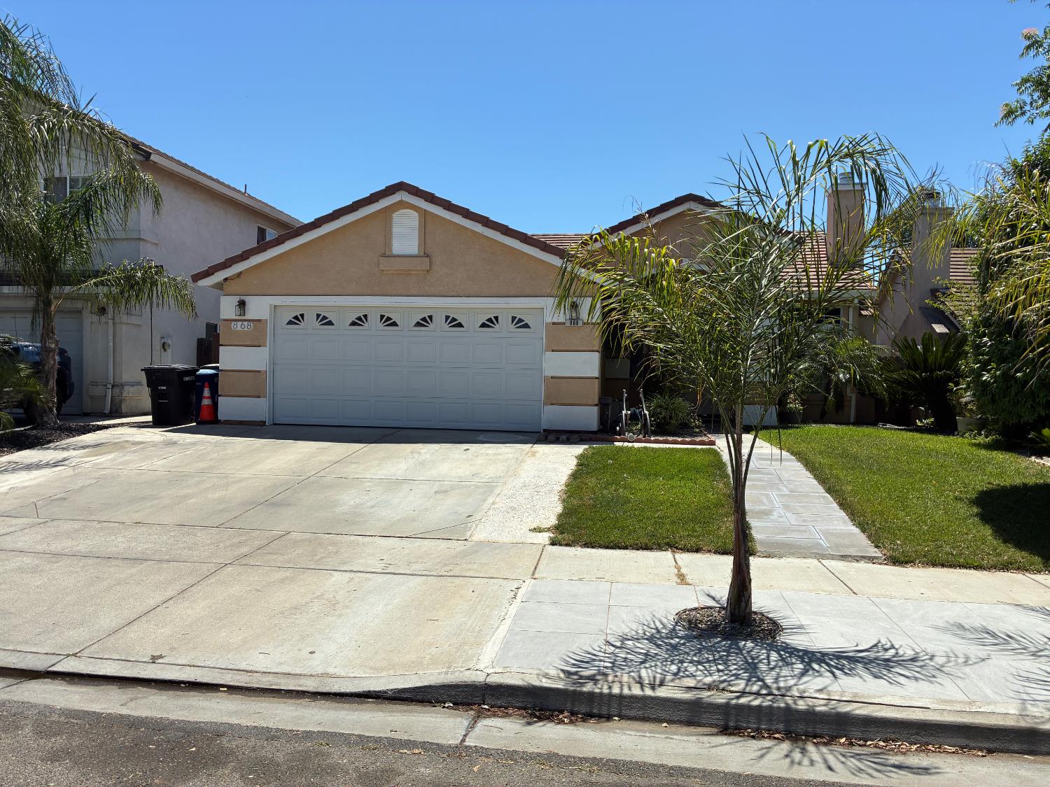 868 Alcoy Dr, Ceres, CA 95307