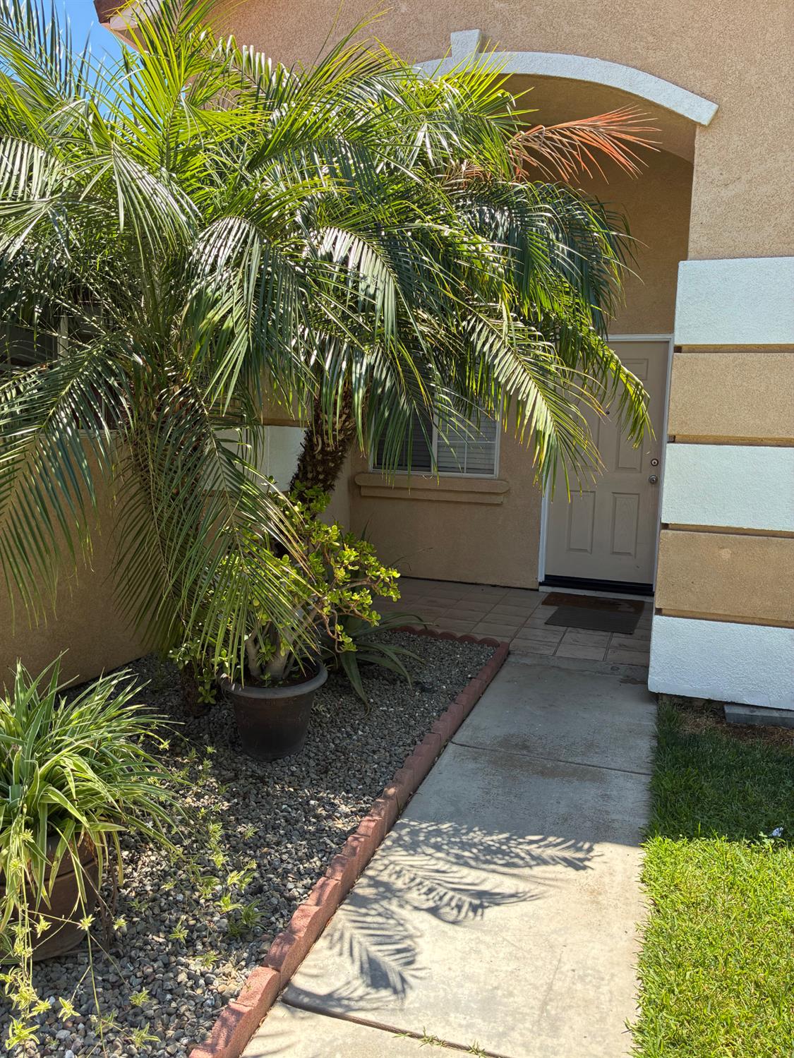 868 Alcoy Dr, Ceres, CA 95307