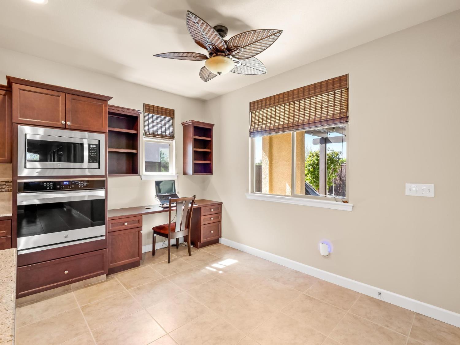1178 Blackwood Ave, Clovis, CA 93619