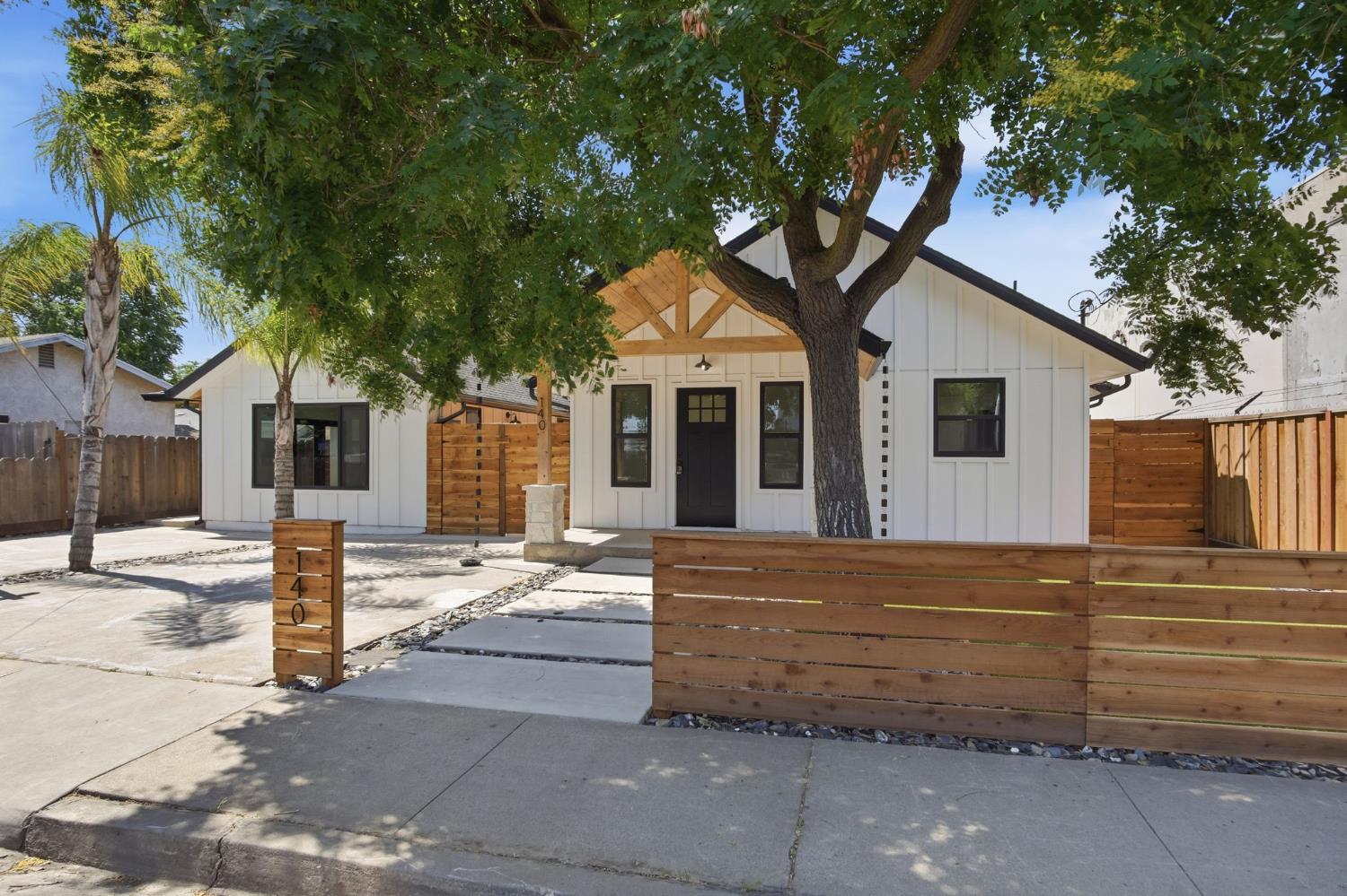 142 E Coolidge Ave, Modesto, CA 95350