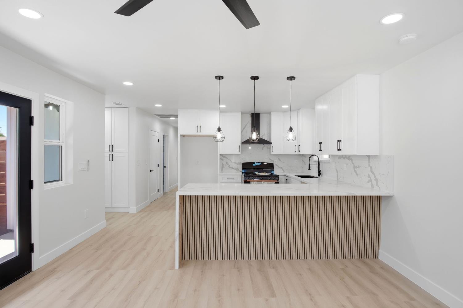 142 E Coolidge Ave, Modesto, CA 95350