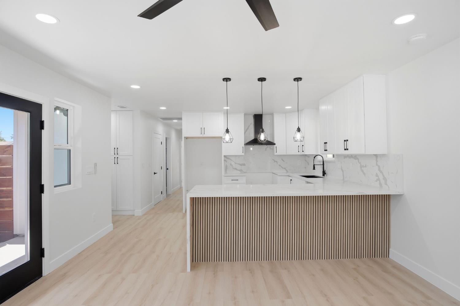 142 E Coolidge Ave, Modesto, CA 95350