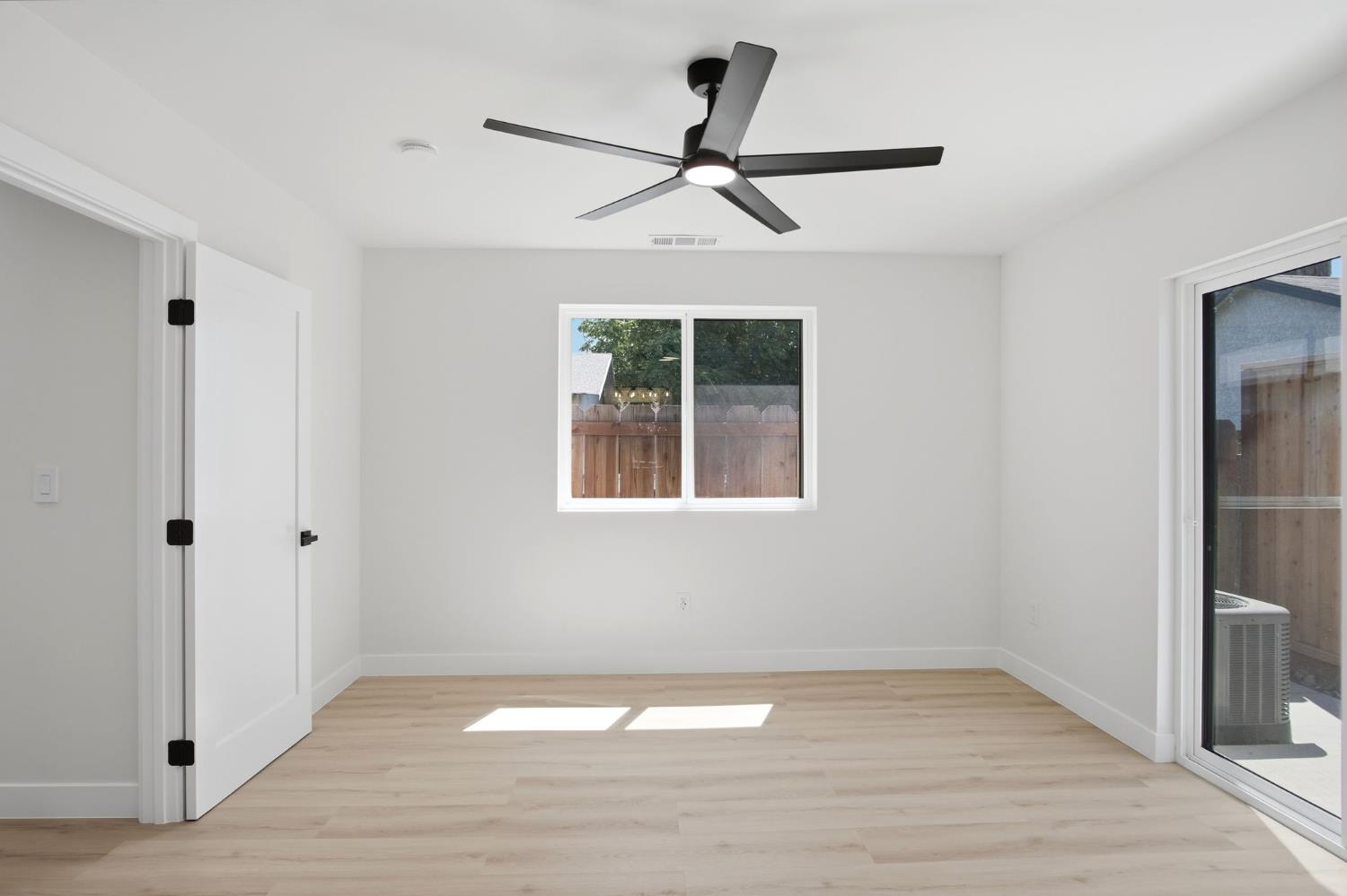 142 E Coolidge Ave, Modesto, CA 95350