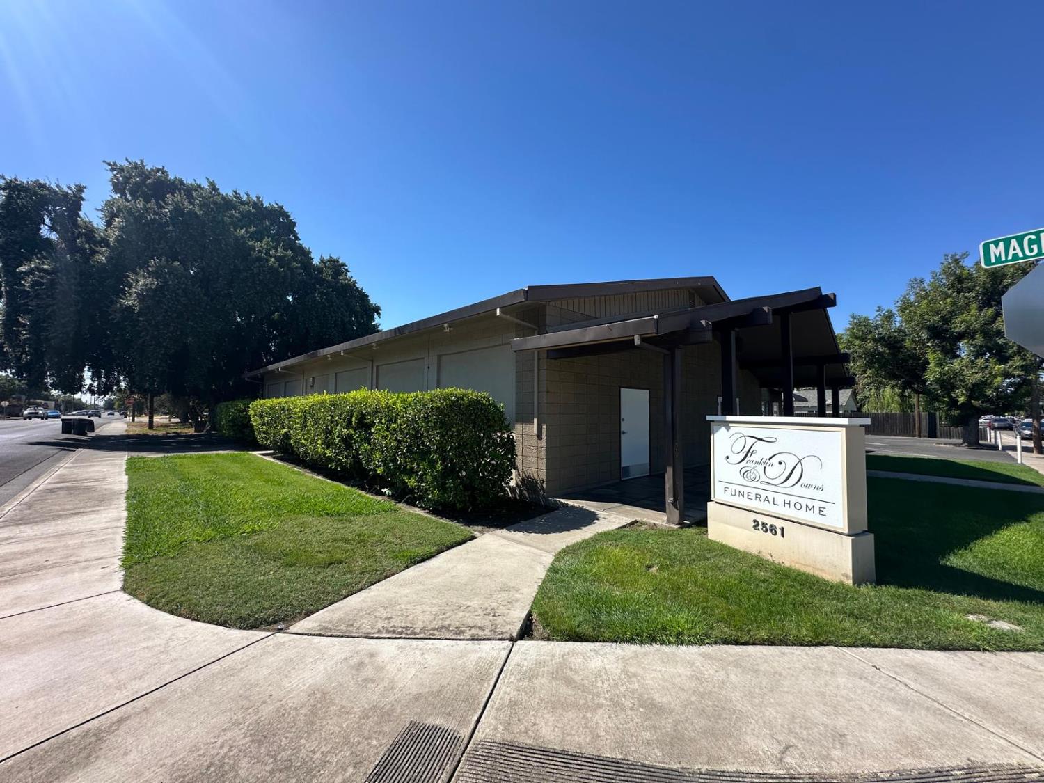 2561 5th St, Ceres, CA 95307