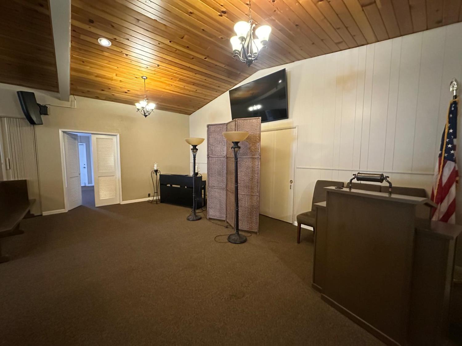 2561 5th St, Ceres, CA 95307