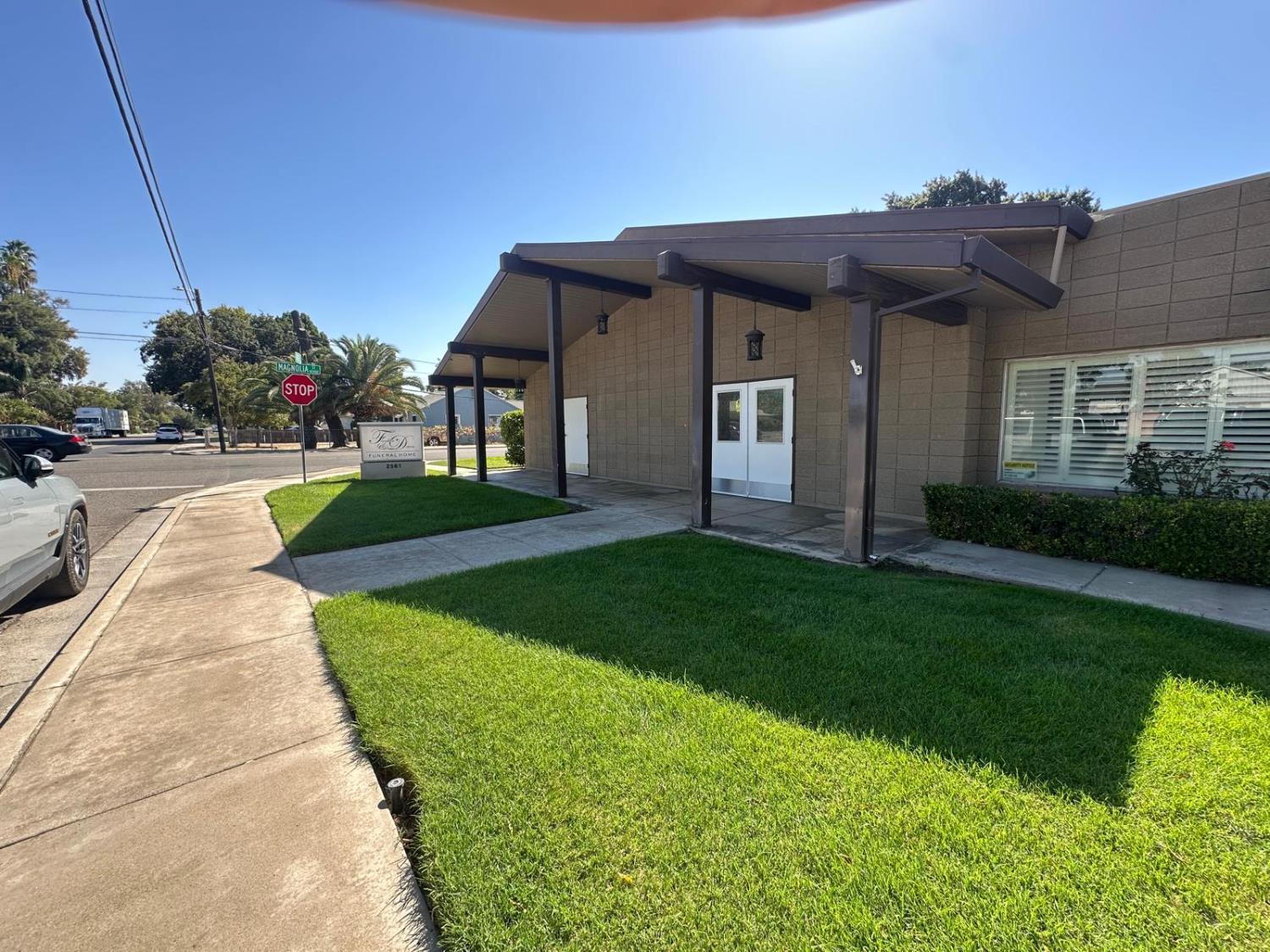 2561 5th St, Ceres, CA 95307