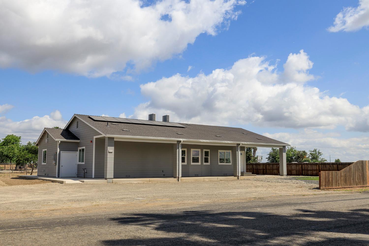 720 N 2nd St, Patterson, CA 95363