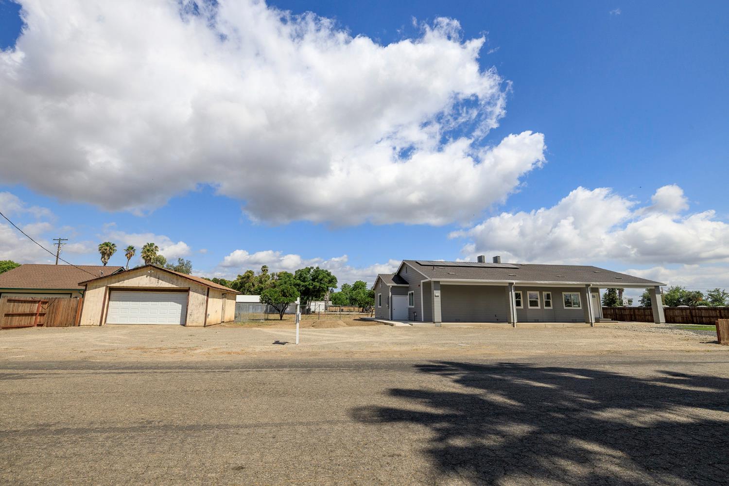 720 N 2nd St, Patterson, CA 95363