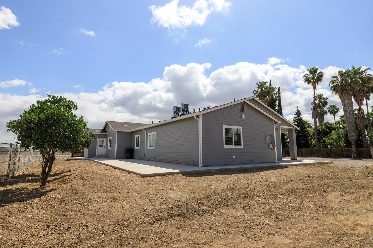 720 N 2nd St, Patterson, CA 95363
