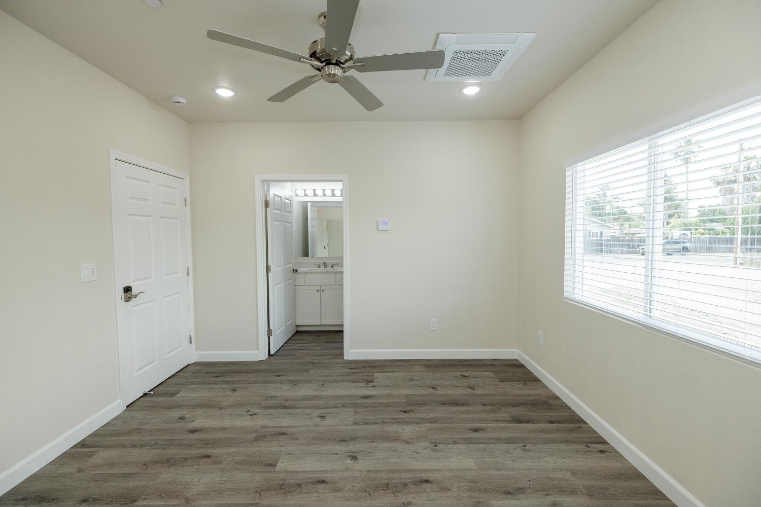 720 N 2nd St, Patterson, CA 95363