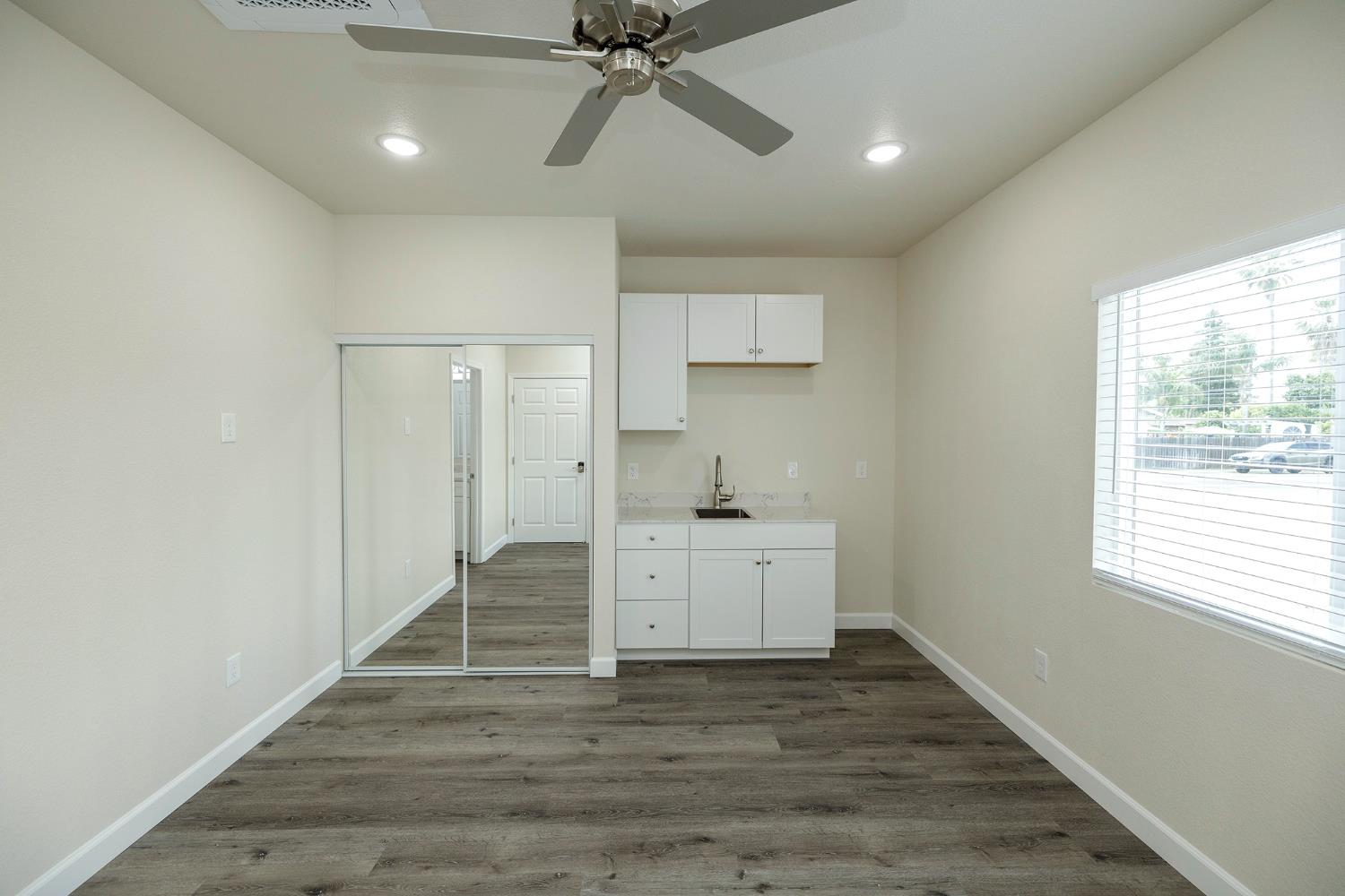 720 N 2nd St, Patterson, CA 95363