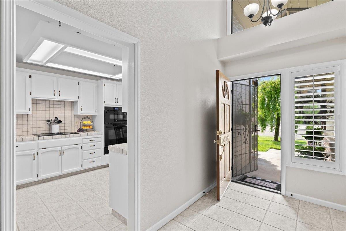 773 Mulholand Dr, Ripon, CA 95366