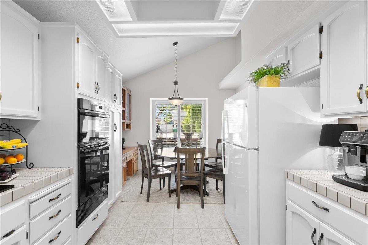 773 Mulholand Dr, Ripon, CA 95366