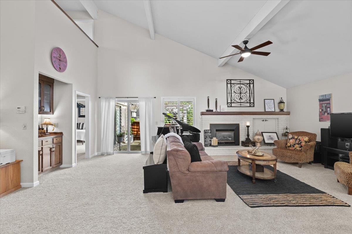 773 Mulholand Dr, Ripon, CA 95366