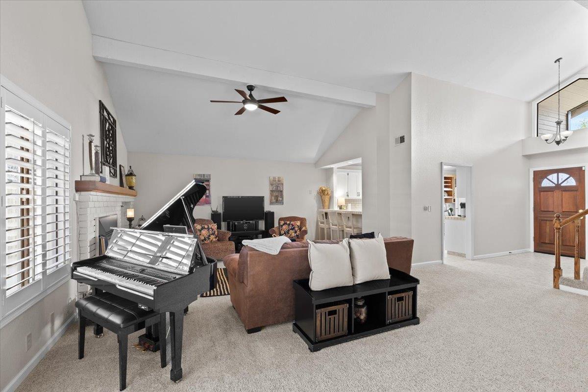 773 Mulholand Dr, Ripon, CA 95366