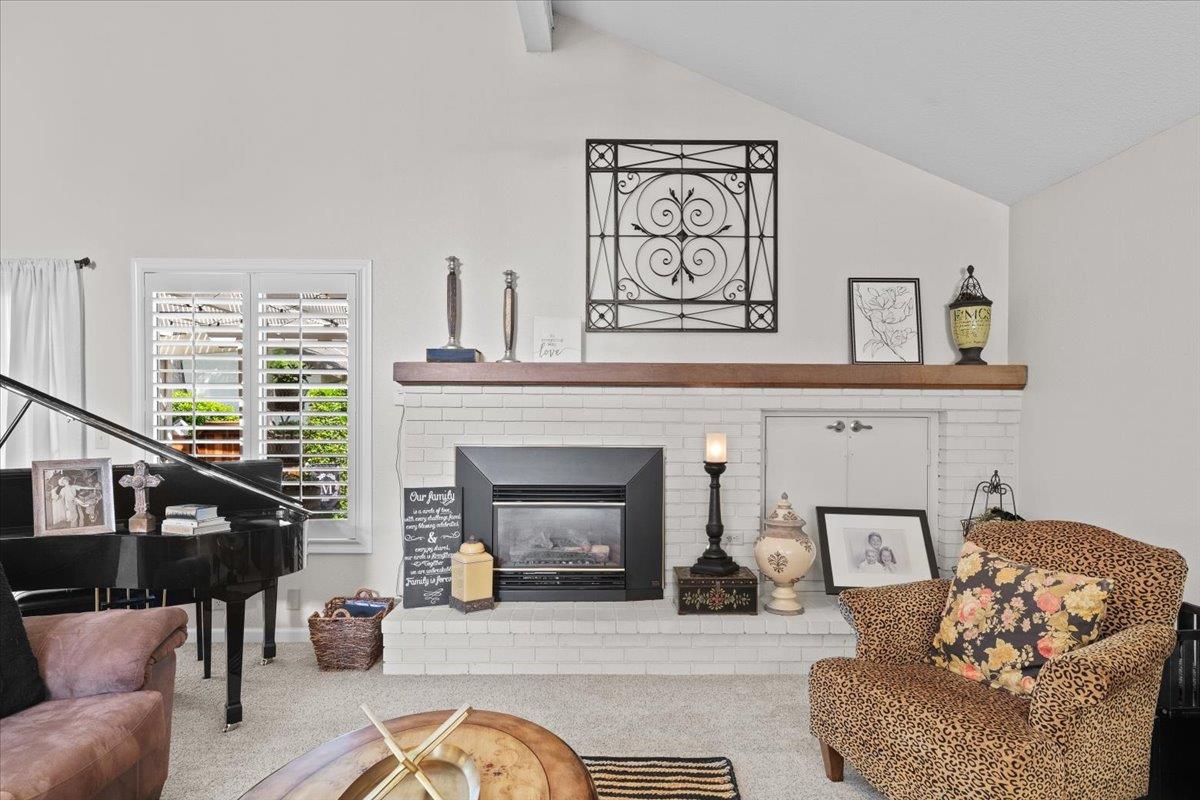 773 Mulholand Dr, Ripon, CA 95366