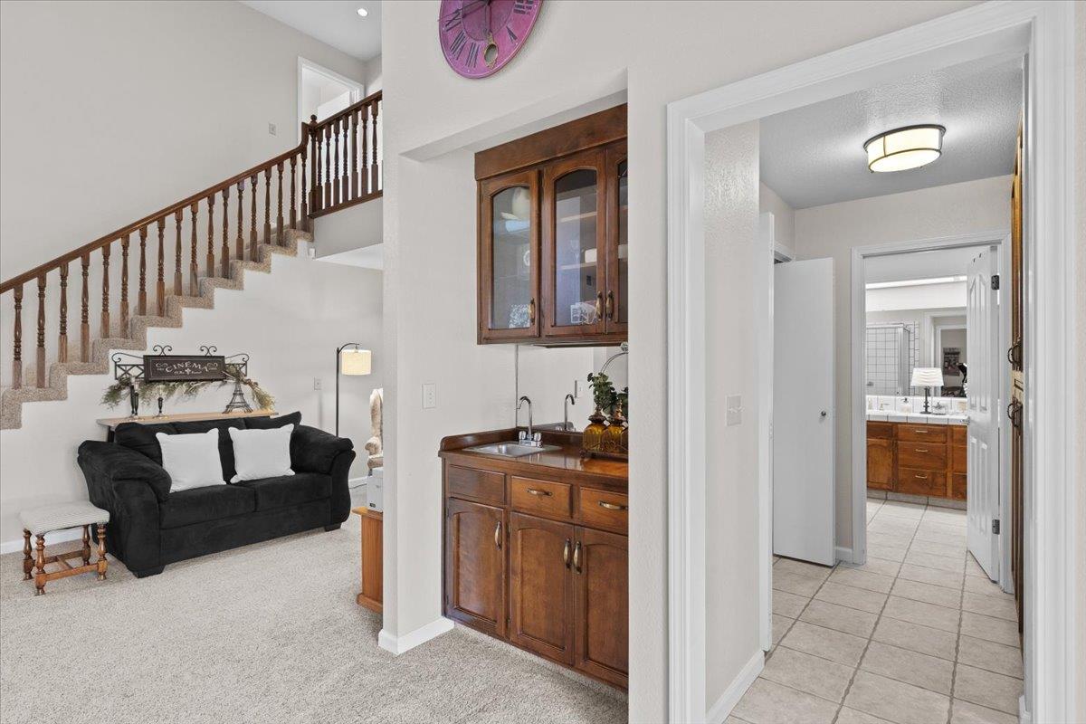 773 Mulholand Dr, Ripon, CA 95366