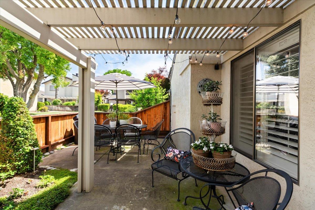 773 Mulholand Dr, Ripon, CA 95366