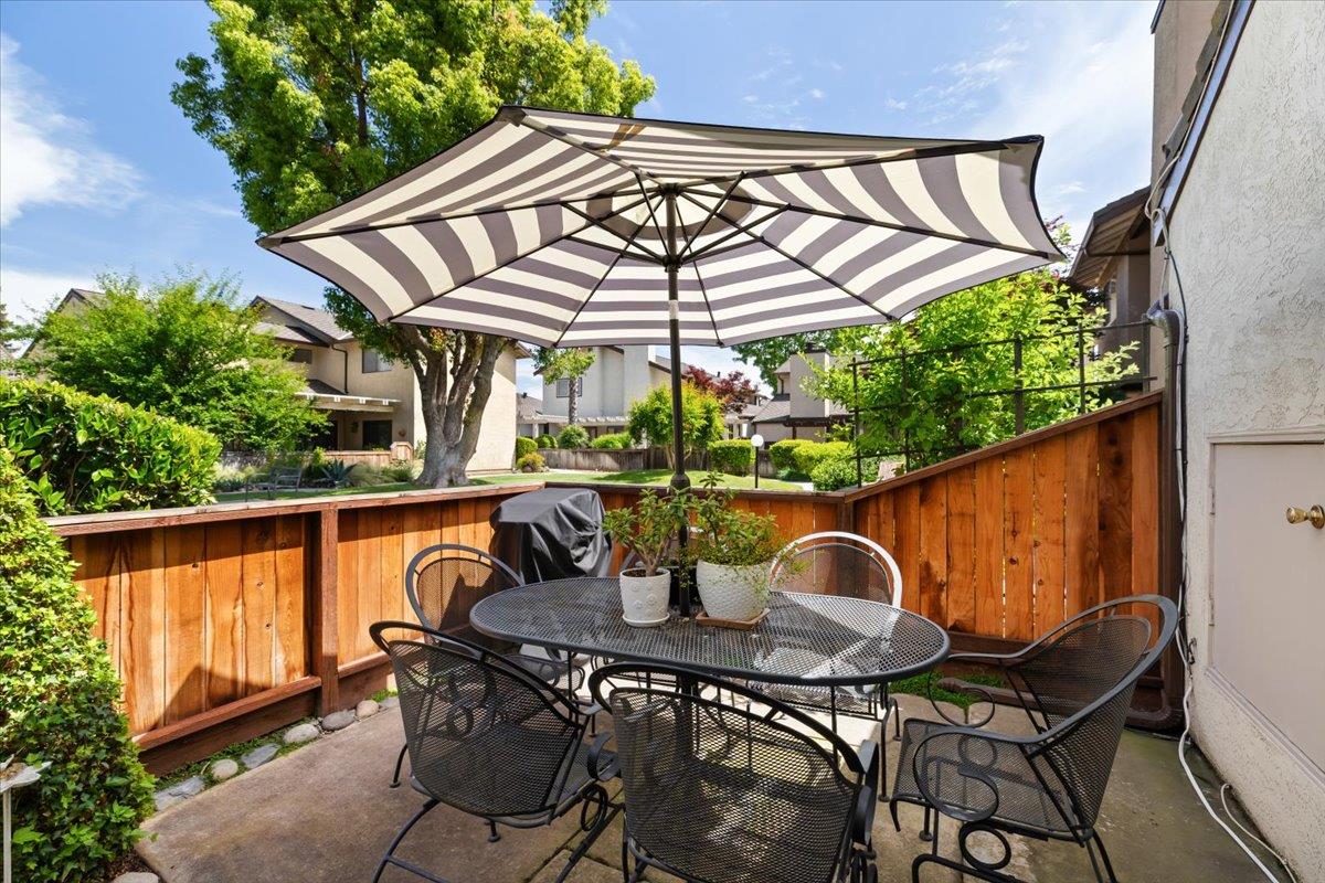 773 Mulholand Dr, Ripon, CA 95366