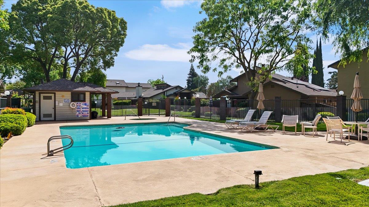 773 Mulholand Dr, Ripon, CA 95366