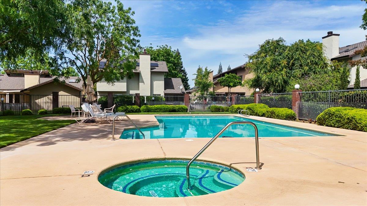 773 Mulholand Dr, Ripon, CA 95366