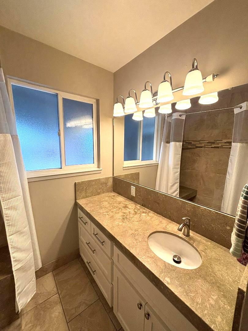 1664 Wylma Way, Modesto, CA 95350