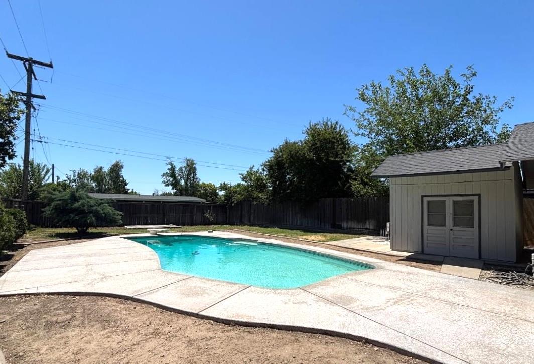 1664 Wylma Way, Modesto, CA 95350