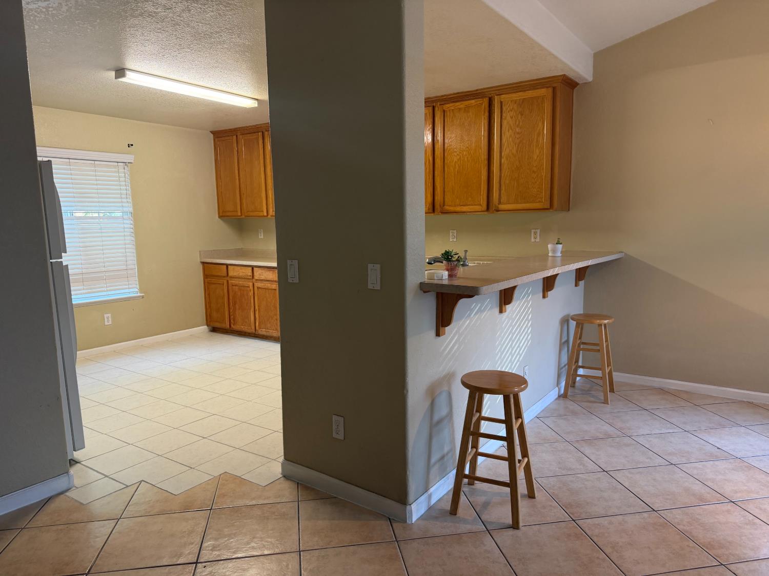 1209 Crater Ave, Modesto, CA 95351