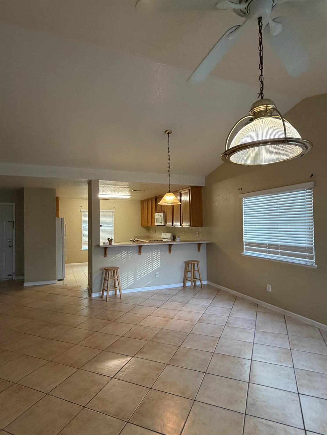 1209 Crater Ave, Modesto, CA 95351