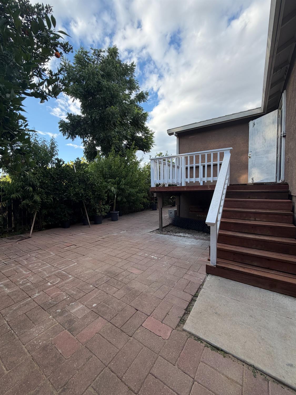 1209 Crater Ave, Modesto, CA 95351