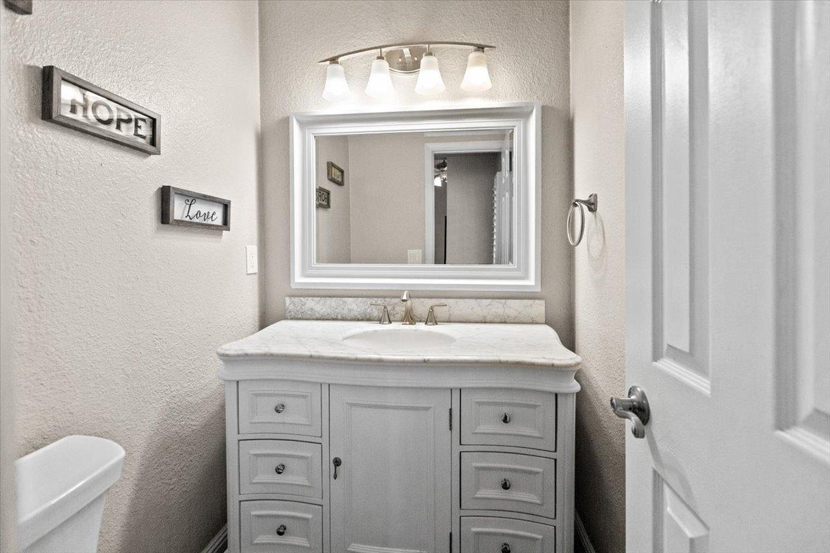 2832 Belharbour Dr, Modesto, CA 95355
