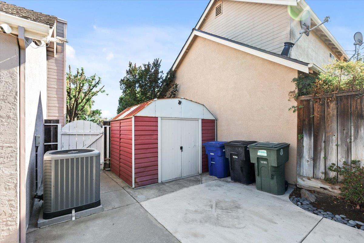 2832 Belharbour Dr, Modesto, CA 95355