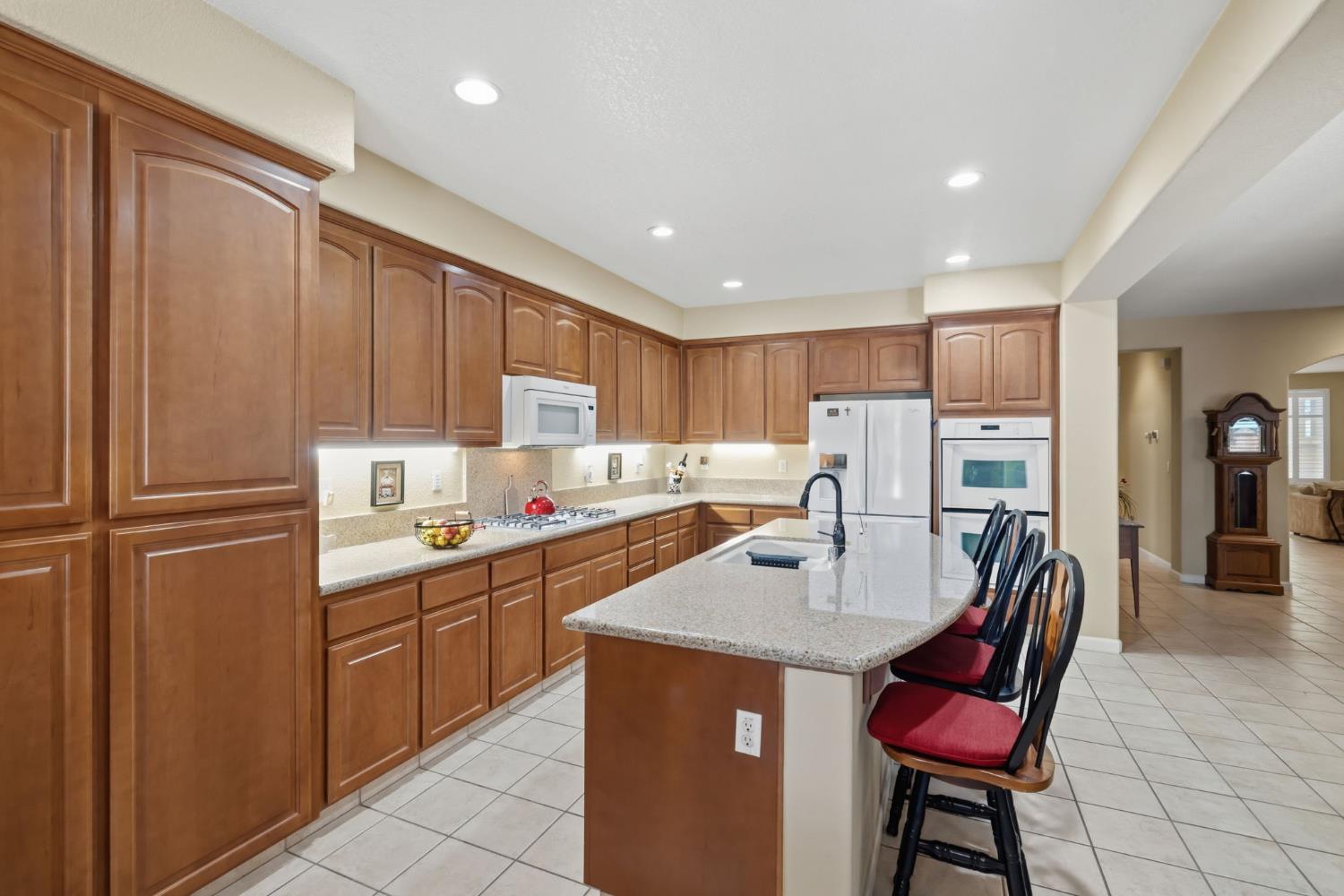 777 Jonabel Way, Oakdale, CA 95361