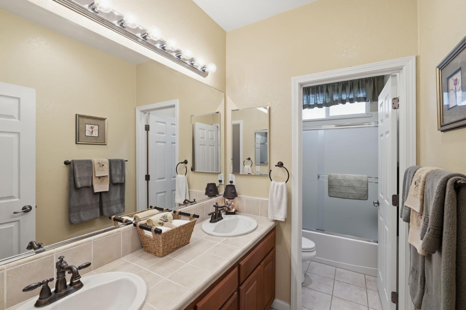 777 Jonabel Way, Oakdale, CA 95361