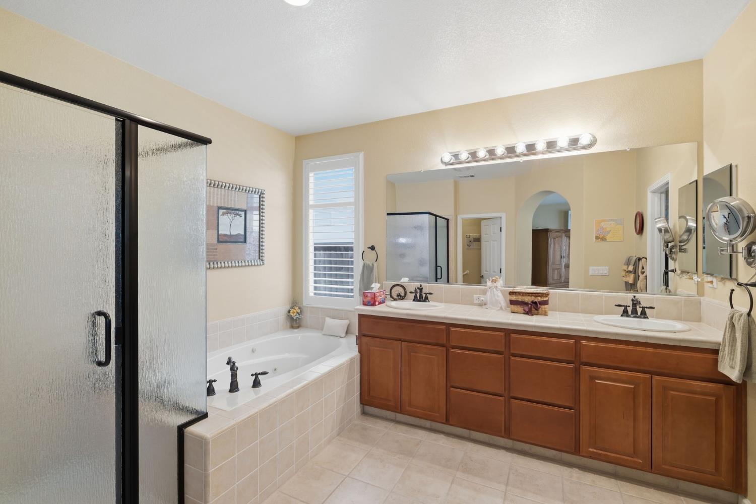 777 Jonabel Way, Oakdale, CA 95361