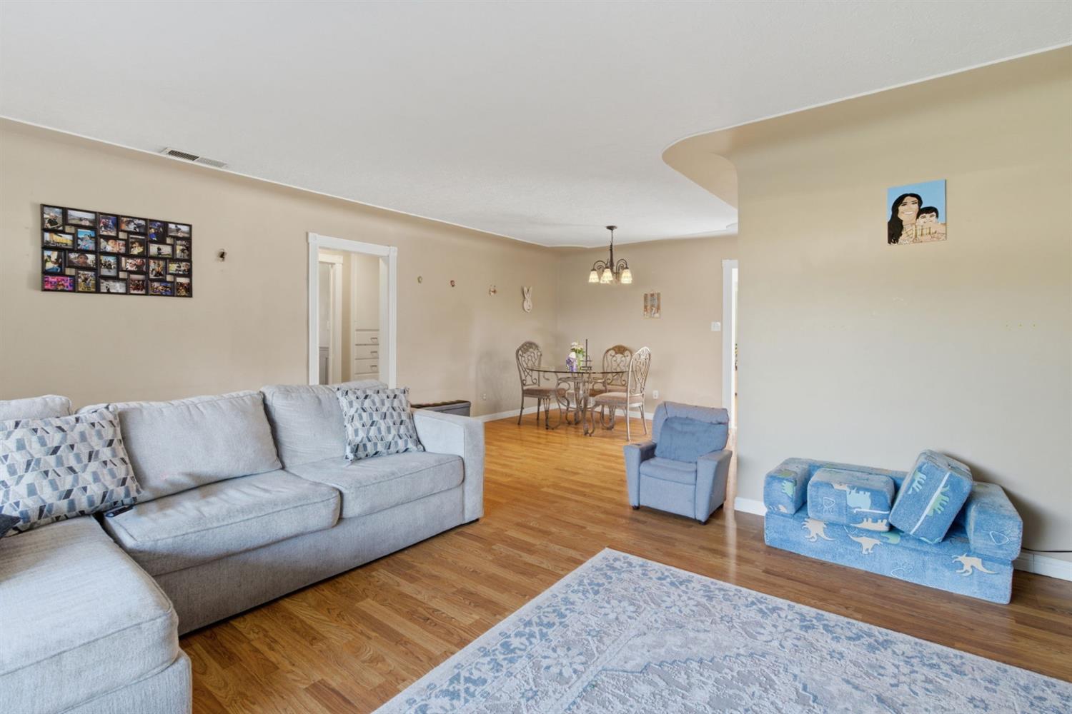 1242 Pauline Ave, Modesto, CA 95358